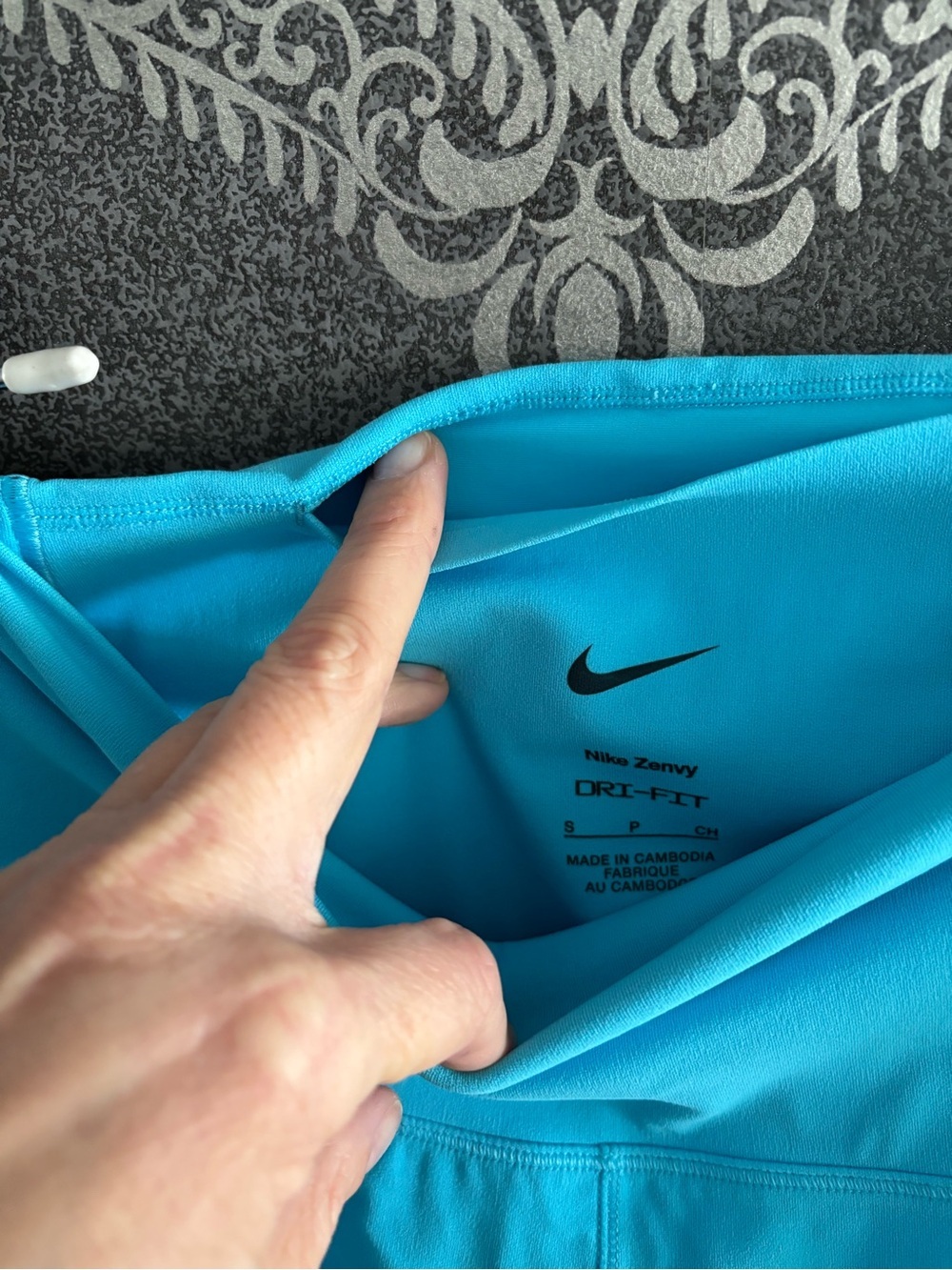 Nike Women's Zenvy Leggings Bright Turquoise High-Rise Bike Shorts - Picture 4 of 5